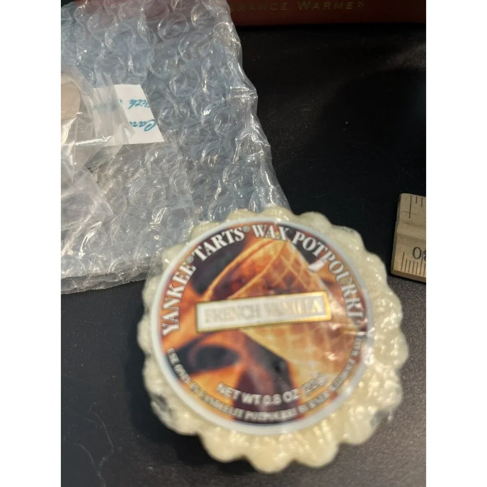 NIB - Lenox Winter Greetings Fragrance Warmer Yankee Candle Vanilla Tart Wax - Picture 2 of 12